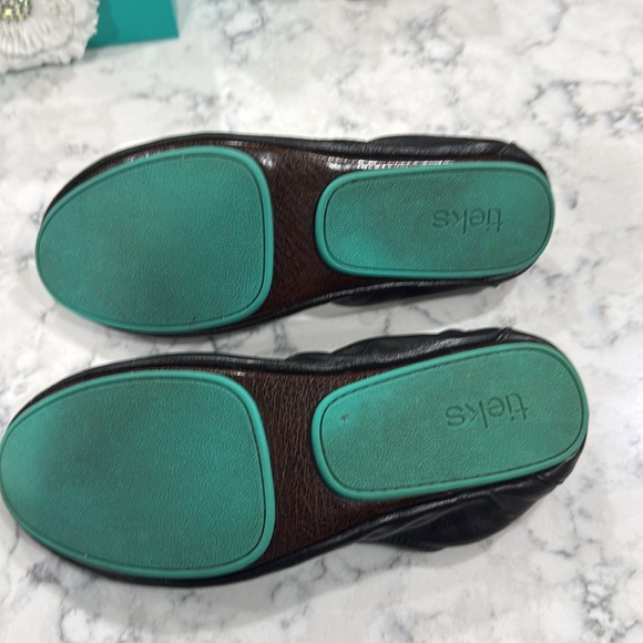 Tieks matte black size 11 good used condition. Price is firm. Includes box - Picture 3 of 12